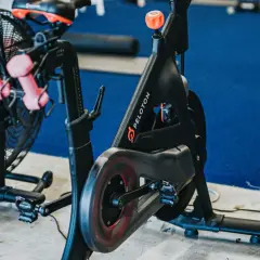 Rower magnetyczny Peloton. Gdy opór szwankuje, sprawdź mechanizm.