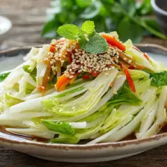 Salade de chou chinois : l'astuce croquante que tout le monde cherche