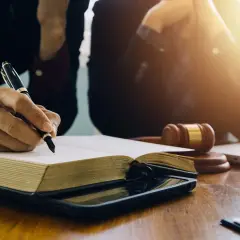 Osobowość prawna w Polsce: Kto ją ma i co to oznacza?