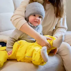 Jak ubrać dziecko na spacer? Poradnik dla każdej temperatury