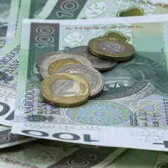 Ile zarabia pomoc nauczyciela w przedszkolu? Zaskakujące różnice!