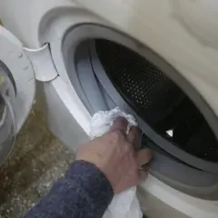 Czysty filtr w pralce: Jak to zrobić samemu w 10 minut?