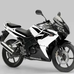 Honda CBR 125 pojemność baku - ile litrów paliwa naprawdę ma?