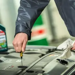 Olej do diesla 300 tys. km: Jaki wybrać, by nie zniszczyć silnika?