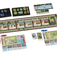 Brettspiel-Komponenten für Arche Nova. Hier sind einige Arche Nova Tipps: Spielbretter, Karten mit Tieren und Lebensräumen, Würfel und Marker.