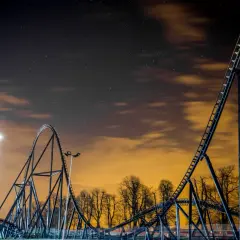Nocne niebo nad Energylandią, gdzie Hyperion wznosi się ku gwiazdom. Przeciążenia gwarantowane!