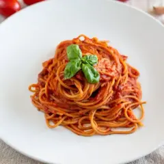 Spaghetti Napoli Magdy Gessler: Sekrety smaku i jakości