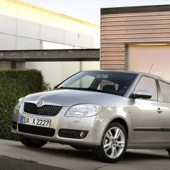 Pojemność baku Skoda Fabia I – co musisz wiedzieć, aby zaoszczędzić na paliwie