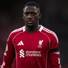 Fußballspieler Ibrahima Konaté im roten Liverpool-Trikot.