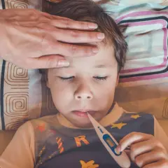 Domowe wizyty lekarskie NFZ: Kto i jak je umówić krok po kroku?