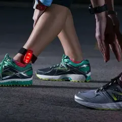 Luces para correr de noche: mejora tu seguridad y visibilidad al correr