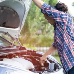Dlaczego auto szarpie podczas jazdy diesel? Odkryj przyczyny i rozwiązania