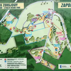 Mapa Muszyny: trasa przez ogrody sensoryczne (zapachu, smaku, dotyku, wzroku, dźwięku) i zdrowia.