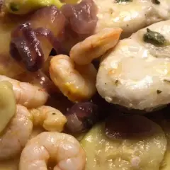 Acompañamientos irresistibles para disfrutar las gambas cocidas