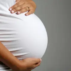 Odejście czopa – kiedy poród? Zrozum, co to oznacza dla Ciebie