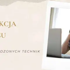 Młoda kobieta z rękami we włosach, wyraźnie zestresowana pracą przy laptopie. Tekst "Redukcja stresu" sugeruje, że to obrazek o skutkach stresu i sposobach radzenia sobie z nim.