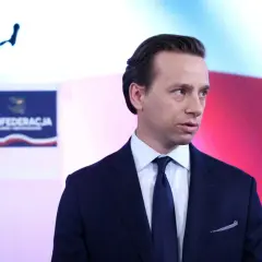 Kiedy Bosak był u Wojewódzkiego, przemawiał na tle logo Konfederacji.