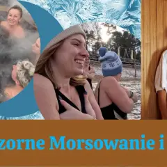 Grupa ludzi cieszy się gorącą kąpielą i sauną, a potem morsowanie na mrozie.
