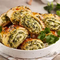 Gotowe ciasto na pizzę: 15+ pomysłów na chrupiącą pizzę i nie tylko!