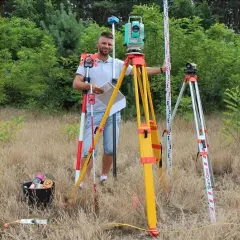 Gdzie złożyć skargę na geodetę? Sprawdź, jak skutecznie działać