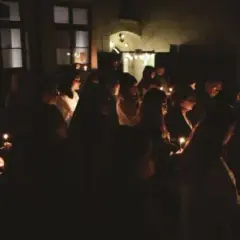 Czuwanie w kościele - co to jest i jak wpływa na duchowość?