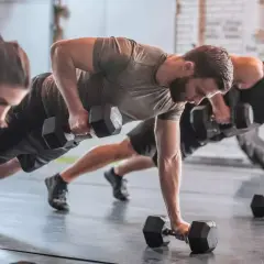CrossFit: Czy to dla Ciebie? Zacznij treningi bez obaw!