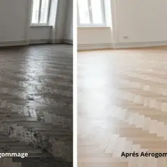 Parquet sombre et usé avant aérogommage, transformé en un sol clair et lumineux après. Le résultat avant après est spectaculaire.