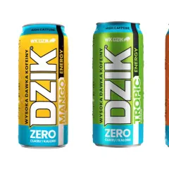Cztery puszki napoju energetycznego "Dzik" o różnych smakach: czerwona, żółta (mango), zielona (tropic) i pomarańczowa (peach).