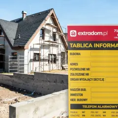Tablica budowlana jak wypełnić: budowa, adres, pozwolenie, zgłoszenie, organ, nadzór, inwestor, kierownik budowy.