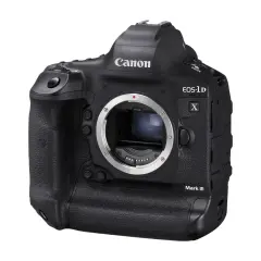 Profesjonalny aparat Canon EOS-1D X Mark III, gotowy do uchwycenia każdej chwili.