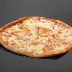 Ile osób najedzie się pizzą 45 cm? Sprawdź idealne porcje!