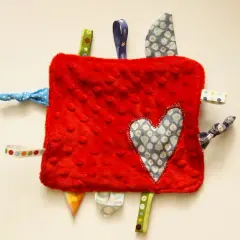 Uszyj metkowca sensorycznego: Bezpieczna przytulanka DIY krok po kroku.