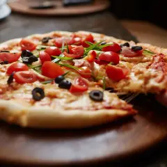 3 kawałki pizzy ile kcal - zaskakujące różnice w kaloryczności