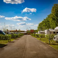 Nocleg przy Energylandii: Ile zapłacisz? Przewodnik cenowy