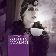Kobieta w stylu retro z filiżanką kawy, symbolizująca motywy działania femme fatale w literaturze noir i kryminale.