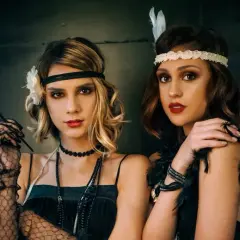 Zestaw retro lata 20 – idealne stylizacje na tematyczne imprezy