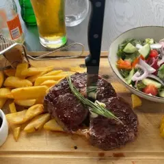 Dźwirzyno: Gdzie zjeść? Przewodnik po najlepszych restauracjach i smakach