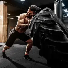 CrossFit czy siłownia? Wybierz mądrze dla maksymalnych efektów!