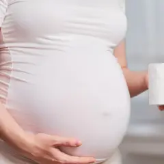 Biegunka przed porodem: Kiedy sygnał, kiedy alarm? Poradnik.