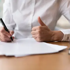 Jaka umowa jest najkorzystniejsza dla pracownika? Odkryj najważniejsze korzyści