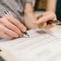Czy można cofnąć akt notarialny? Sprawdź, kiedy to możliwe