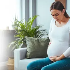 Co zapowiada poród? 7 kluczowych objawów, które musisz znać