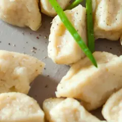 Kopytka z jakim sosem? Odkryj najlepsze połączenia smakowe