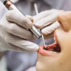 Dentysta: Czym się zajmuje? Kompleksowy przewodnik po zdrowiu jamy ustnej