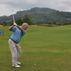 Dorób golf do swetra: Poradnik krok po kroku po perfekcyjny efekt