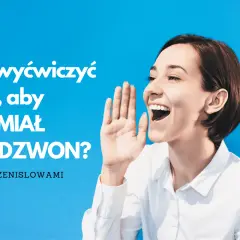 Kobieta woła, ćwicząc tory oddychania, by jej głos brzmiał jak dzwon.