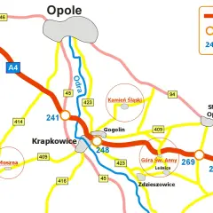 Mapa pokazuje autostradę A4 i drogi dojazdowe. Zamek Moszna znajduje się w pobliżu drogi 409, niedaleko Krapkowic.