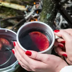 Czy alkohol pomaga na przeziębienie? Prawda o jego działaniu