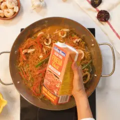 Fideuá fácil con gambas y sepia: receta sencilla para disfrutar sin complicaciones