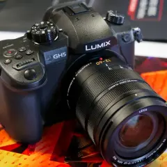 Najlepsze obiektywy do Panasonic GH5: Jak wybrać idealny do filmowania i fotografii
